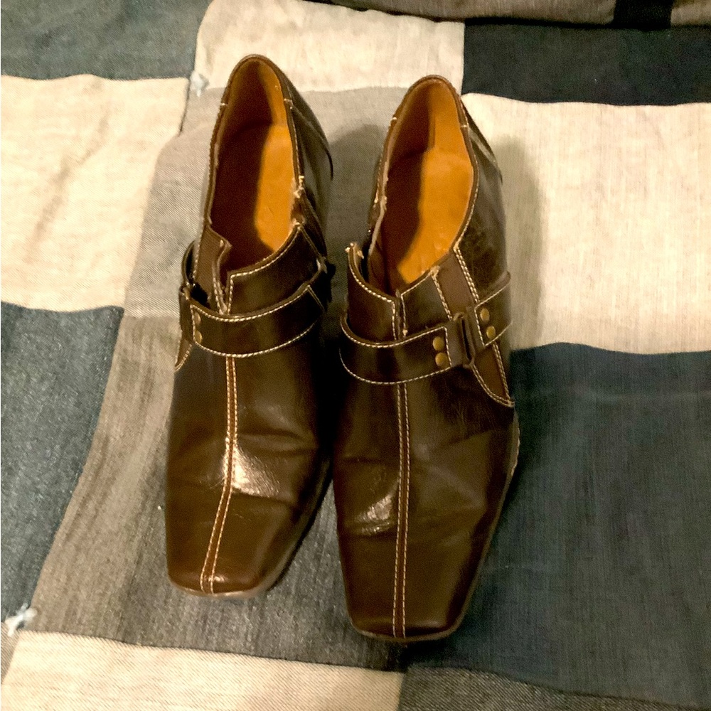 Aerosoles brown booties - size 7